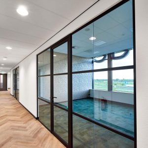 De Rooij SB Afbouw metalstud wand glas